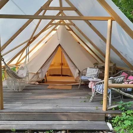 Glamping *